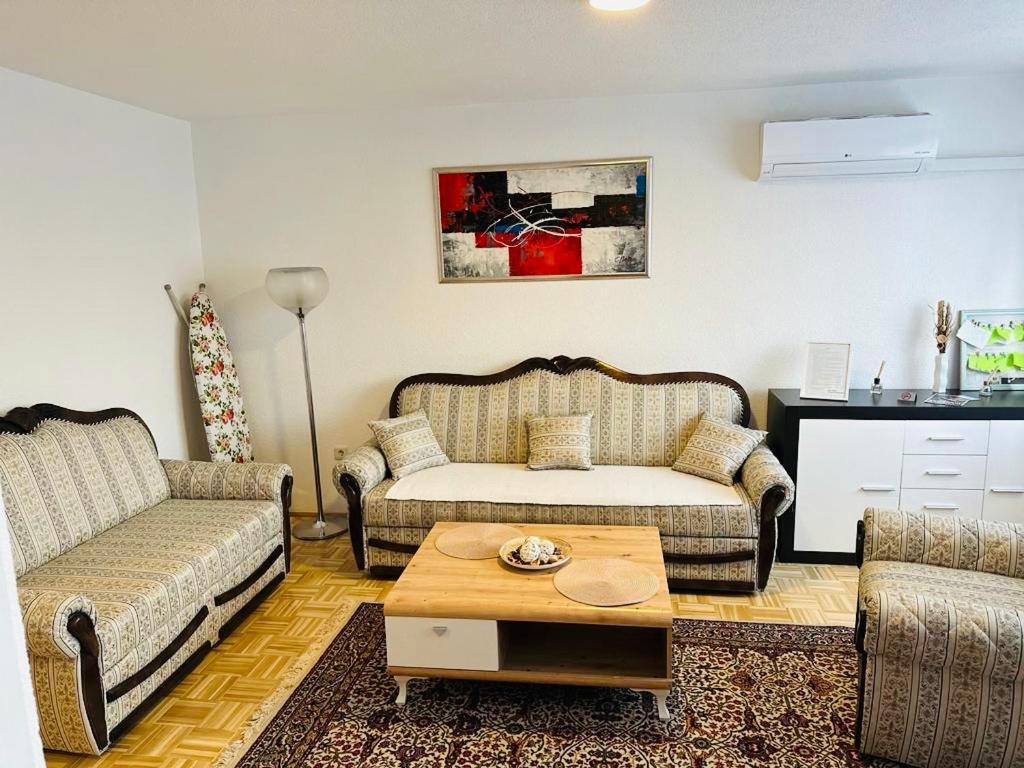 Apartment Etna! Near To Airport SJJ Exterior foto